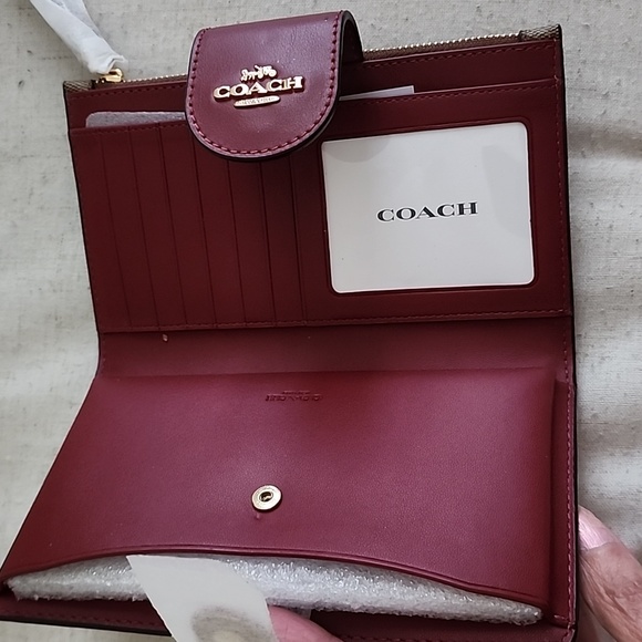 Coach Tech Wallet - Picture 2 of 4